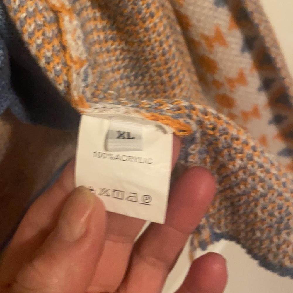 Sweater - Picture 2 of 2